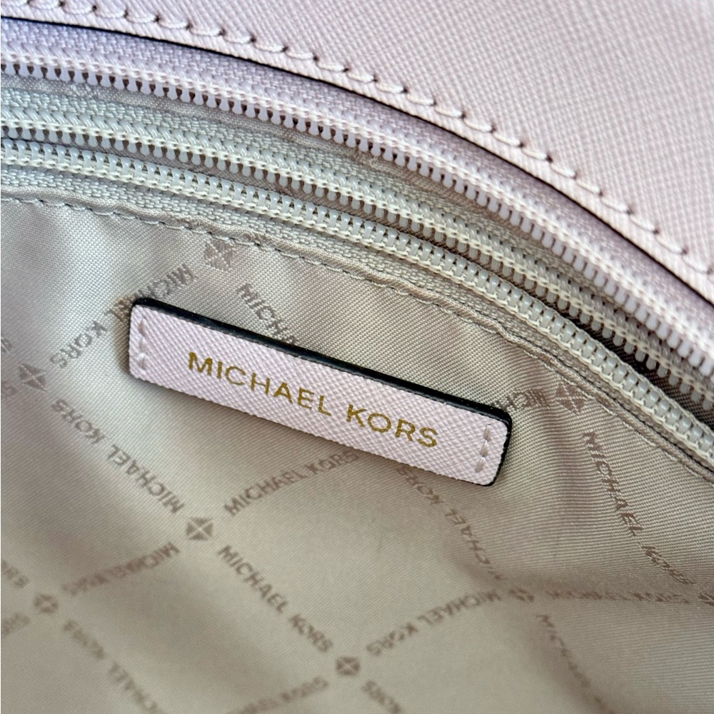 Michael Kors Jet Set Chain Tote – Blush Pink Saffiano Leather – Like New - Picture 9 of 11
